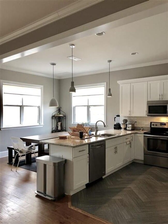 Photo - Extremely well maintained 3-bedroom, 2.5-bath home located in the highly desirable Woodlands comm...