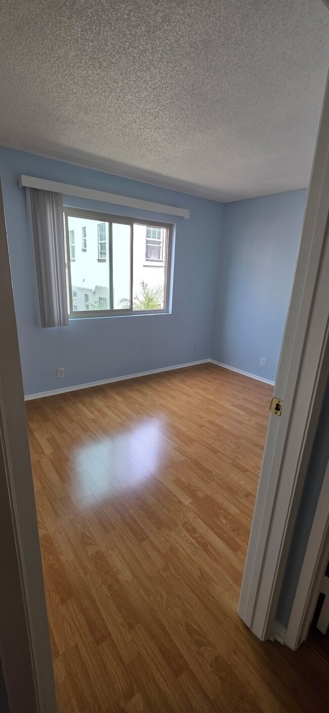 Photo - 125 Olive St Unidad 103