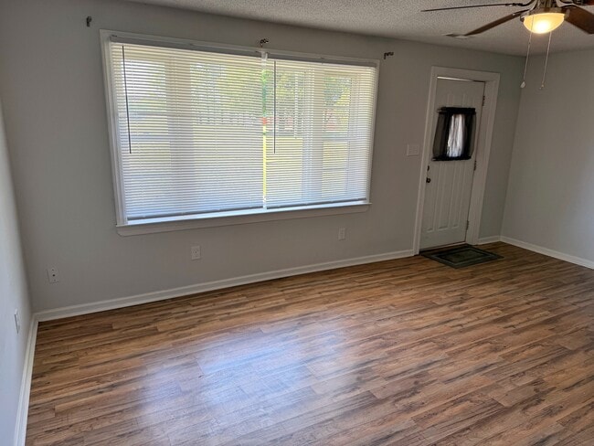 Photo - 1273 Halltown Rd