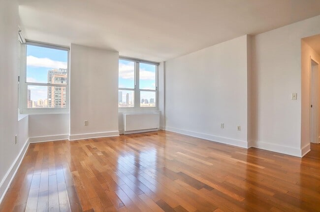 Building Photo - 88 Morgan St Unit 2209