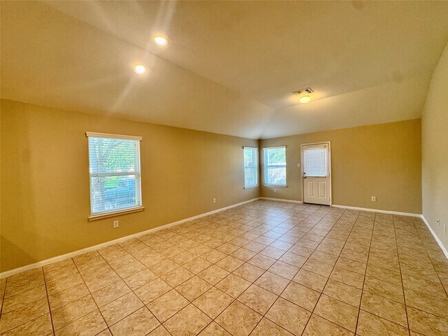 Photo - 2303 Corry Crest Cir