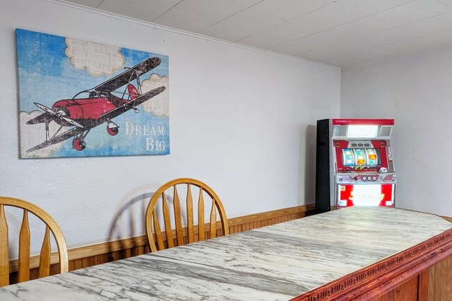 Photo - 2612 Lark Dr