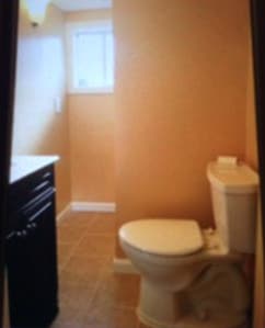 Bathroom - 1611 103rd Ave (Oakland, CA)
