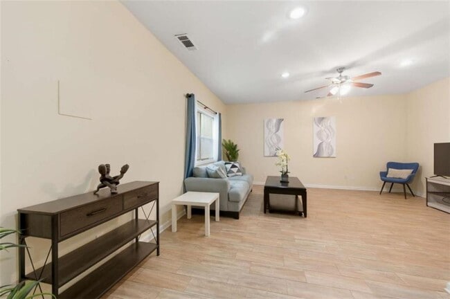 Photo - 5732 Vinings Pl Dr SE