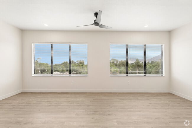 2BR, 2BA - 1,208SF - Living Room