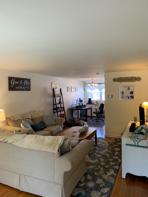 Photo - 5482 Quentin St