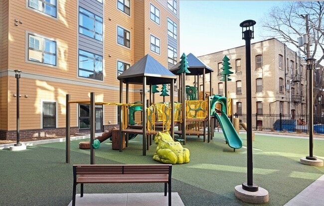 Photo - 1500 Nicollet