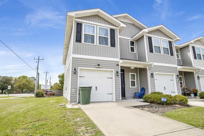 Building Photo - 6001 Royal Port Ct