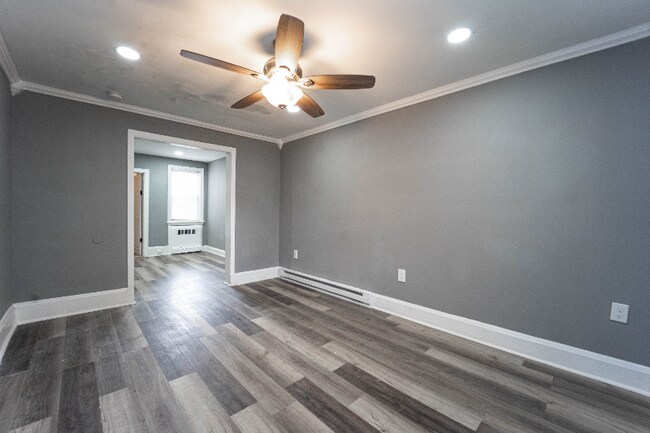 Photo - 3122 Presstman St