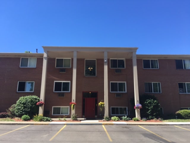 Photo - Country Club Manor