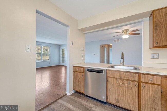 Photo - 1707A Heatherstone Ct