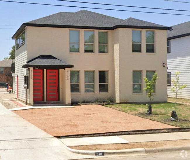 Building Photo - 510 S Mesquite St Rental