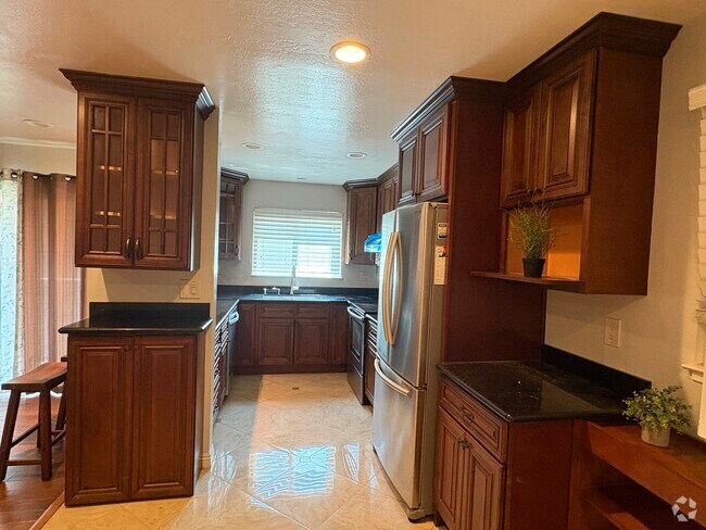 Building Photo - 617 Timberpine Ave Unit 1 Rental