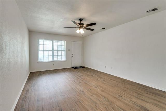 Photo - 1422 Deborah Ave