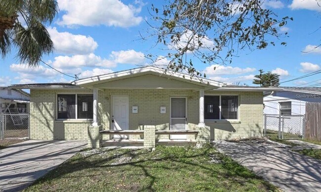 12527 1st Isle