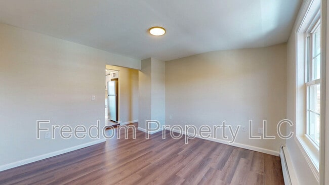 Photo - 12 Liberty St