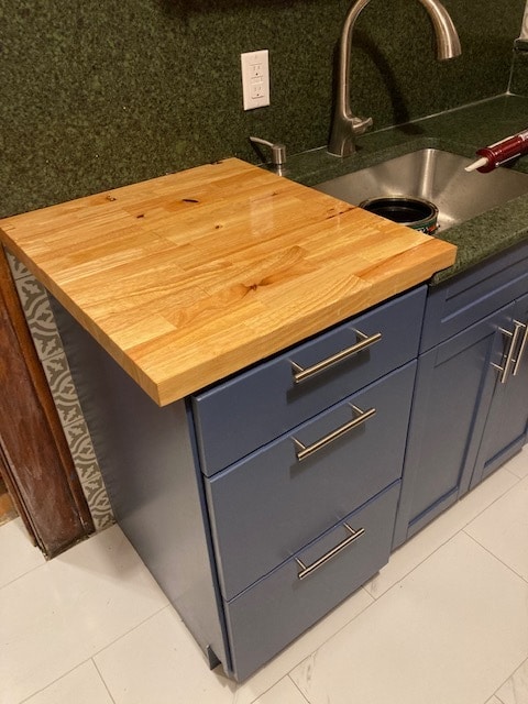 kitchen cutting board - 117 Green St Unit 2