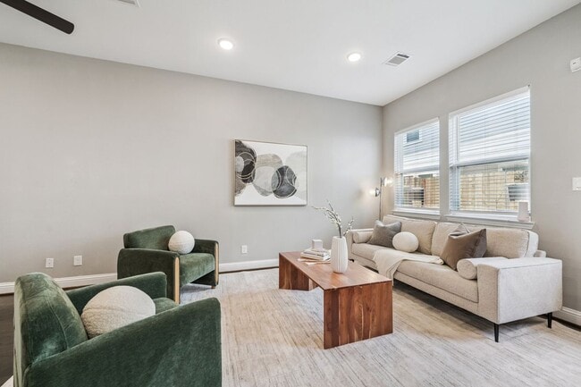 Photo - 5443 Camaguey St