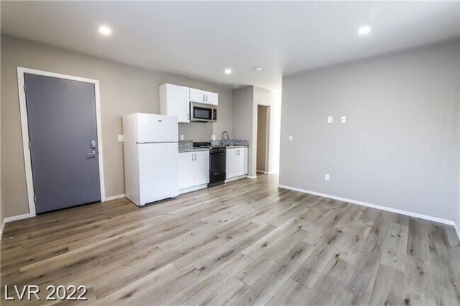 Photo - LOMA Apartments