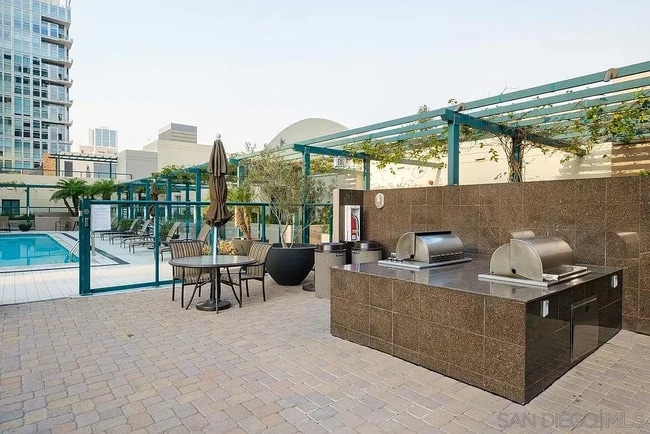 Photo - 555 Front St Unit Front St.