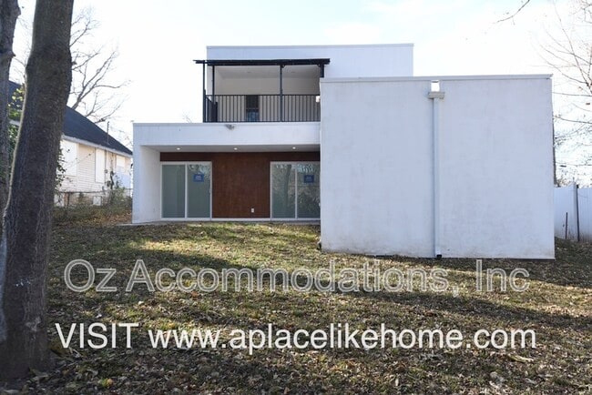 Photo - 4011 S Minnie St