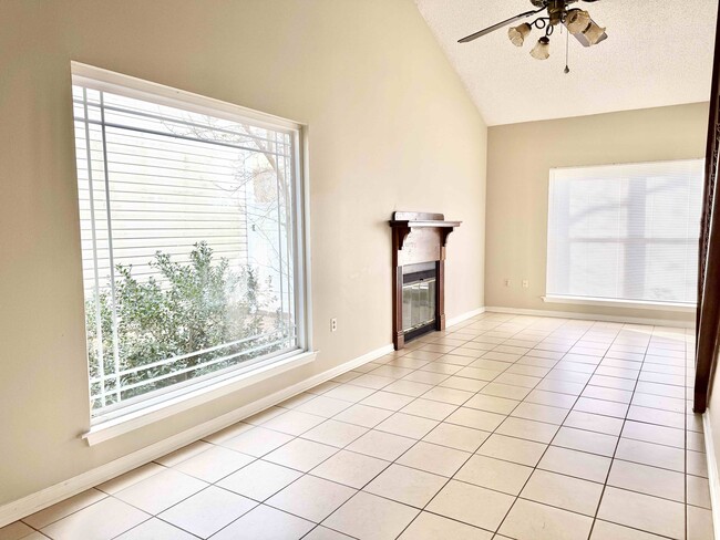 Photo - 5124 Stumberg Ln