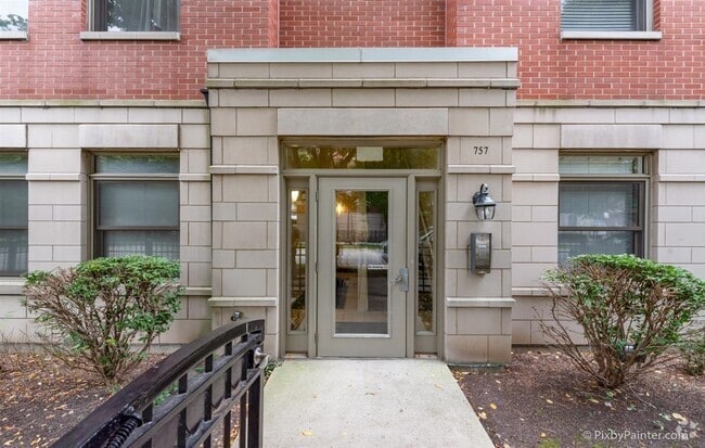 Building Photo - 757 W 14th St Unit 3B Rental