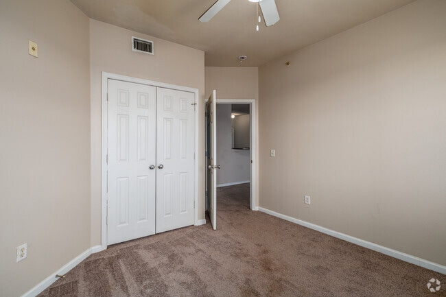 2BR, 2BA - 1,000SF - Second Bedroom