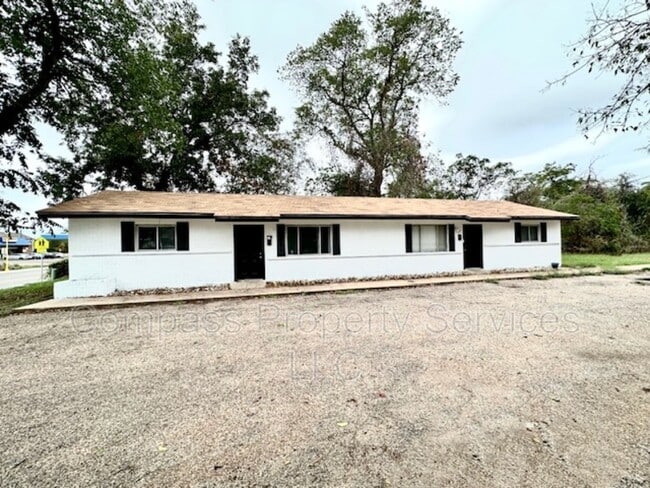 Photo - 1120 Elm Ave