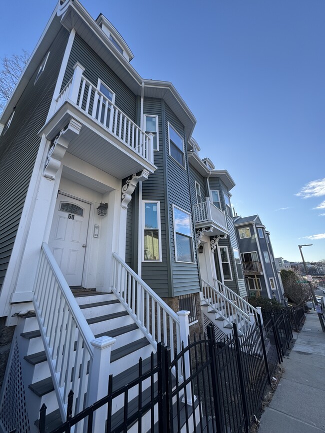 Photo - 60 Saint James St Unit 2