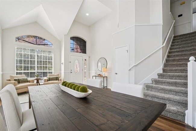 Photo - 1110 Blue Fox Dr