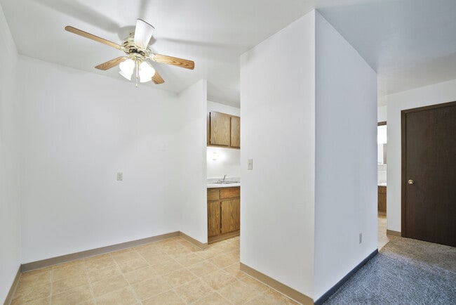 Photo - Marquette Highlands Apartments