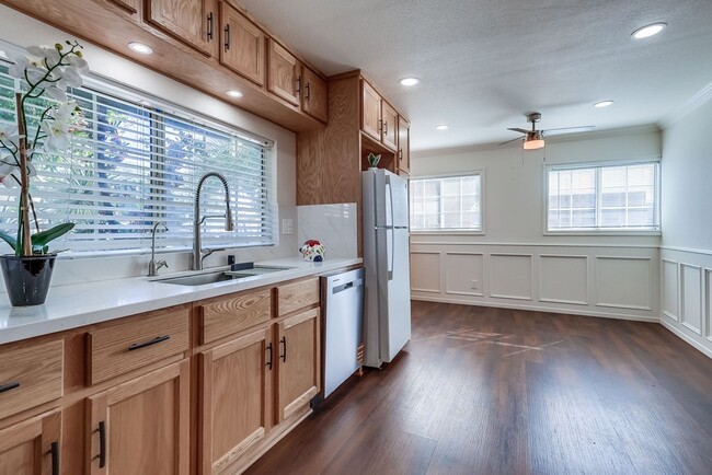 Photo - 4445 Marine Ave