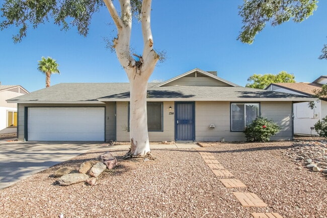 Building Photo - 1314 W Rockwell Dr Rental