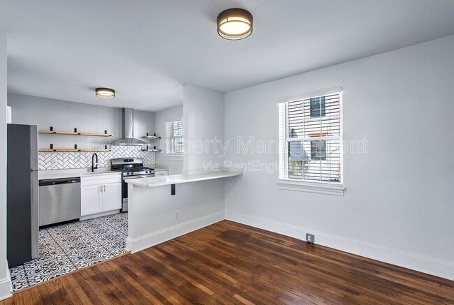 Photo - Ashland Crossing