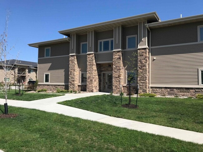 Building Photo - 2810 Bobcat Dr Unit BD2810-106