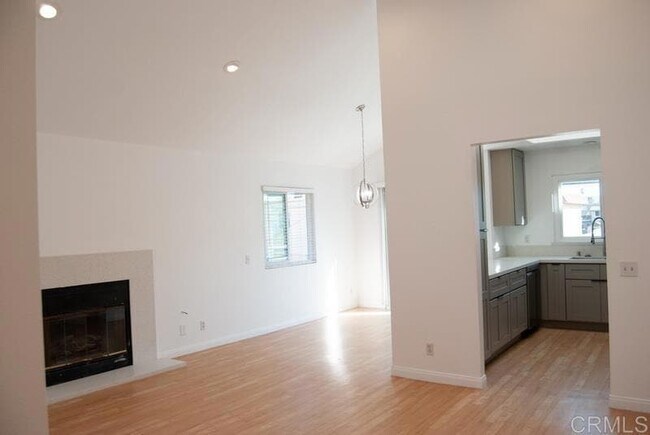 Photo - 5037 Niagara Ave