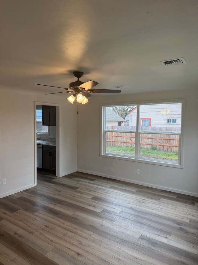 Photo - 260 E Sherman St Unit 260