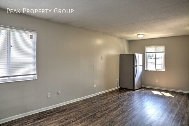 Photo - 1292 Courtland Ave Unit B