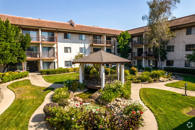 Building Photo - Roseville Commons Senior Living Rental