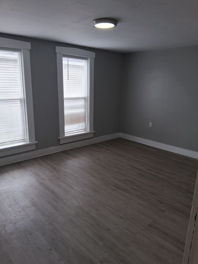 Photo - Updated 3 Bed, 1 Bath in Dayton close to everything