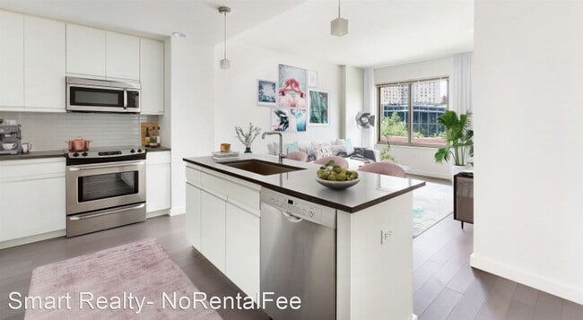 Photo - 950 Monroe St