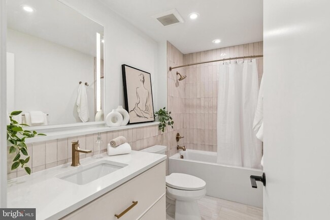 Photo - 30 W Allens Ln Unit 316