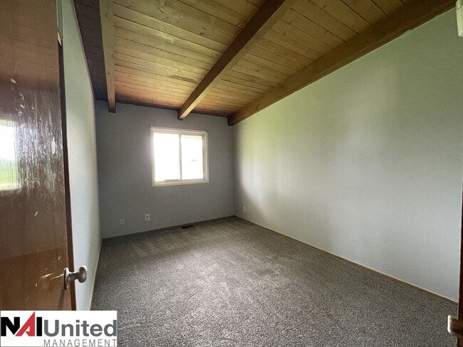 Photo - 3 bedroom, 1 bath duplex for rent!