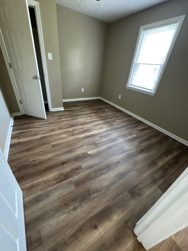 Photo - 916 Monroe Ave