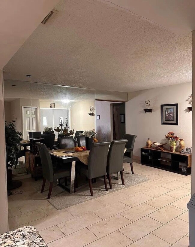 Photo - 257 S Fairbairn Dr