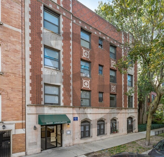 Photo - 634 W Barry Ave