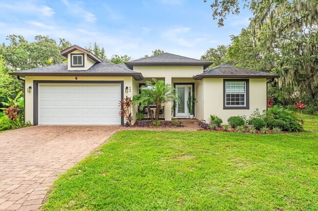 Building Photo - Charming 3-Bed with 2 Baths Oasis in St. C... Rental