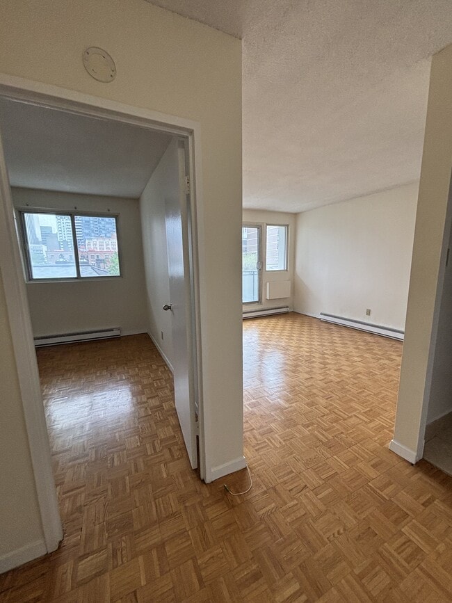 Photo - 263 MacLaren St