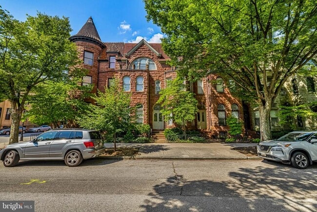 Building Photo - 1502 W Mt Royal Ave Unit 1